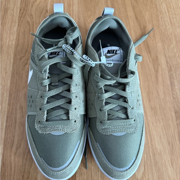 NEW Nike C1TY Gloom Big Kids' Shoes - Light Army Green/Black/White - Size 7Y